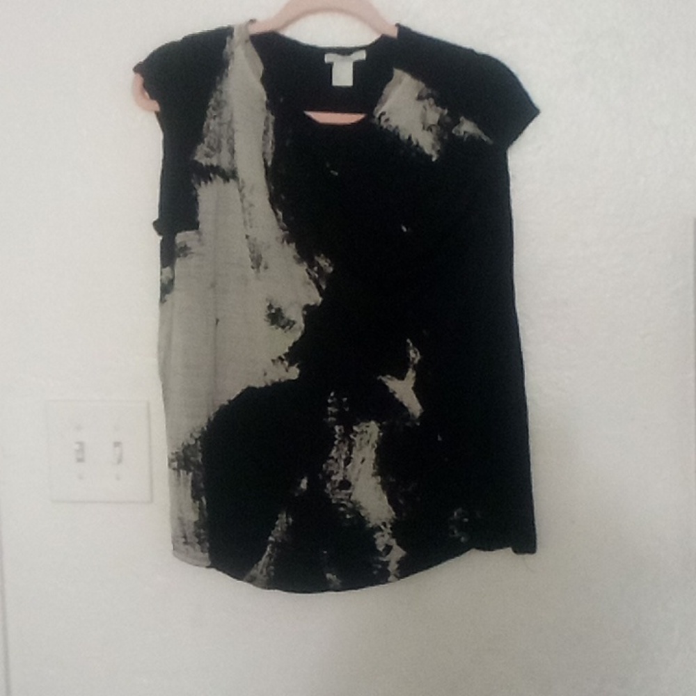 Made by Mama black and gray short sleeve skirt